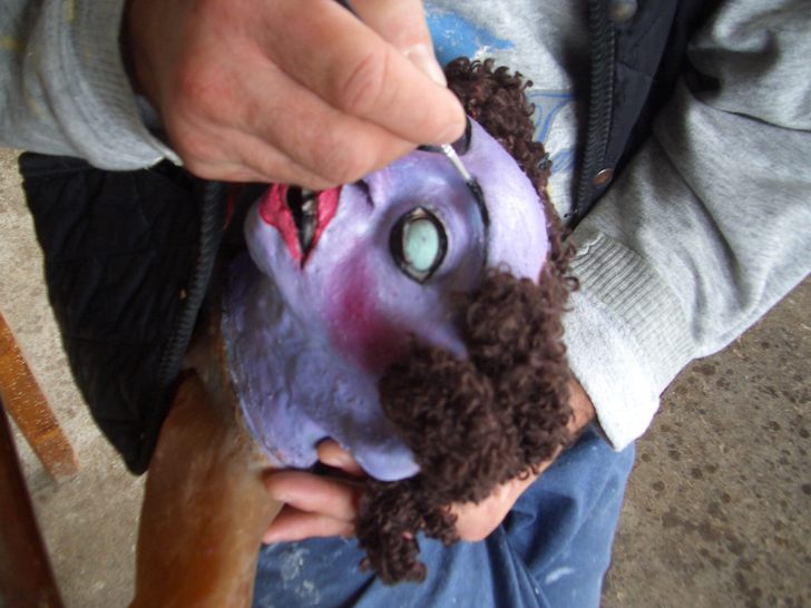 Personaggio 7 durante il restauro